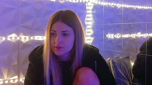 Aishha  online show from 12-02-25, 06:15