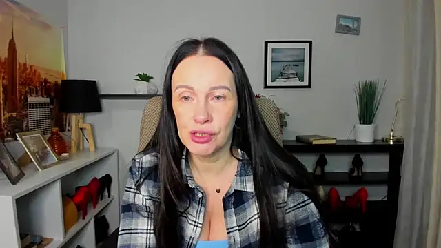 Velvet Jasmine online show from 12-18-25, 06:29