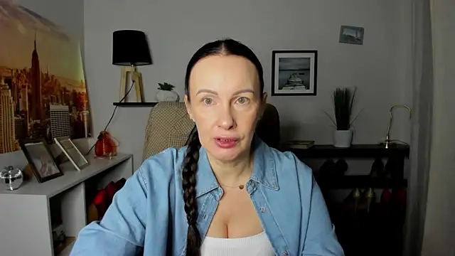 Snapshot of Velvet_Jasmine chatting on 02-06-26, 06:31 Velvet Jasmine online show from 02-06-26, 06:31