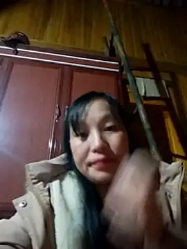 miss-su online show from 11-29-25, 01:11