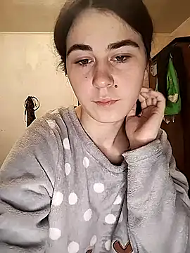 ToryTayler online show from 09-15-25, 04:18