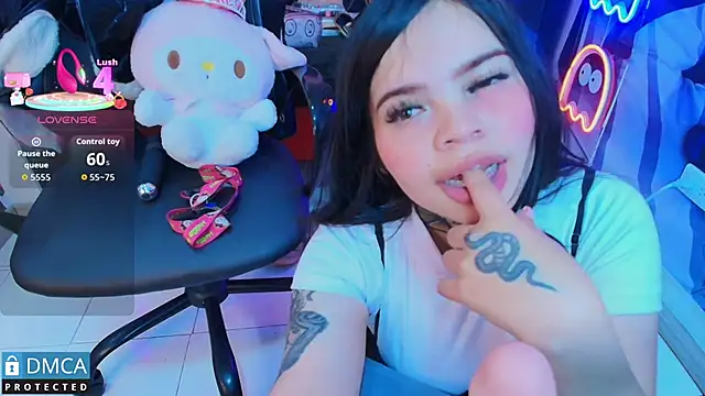 Snapshot of CandyKane06_ chatting on 09-11-25, 02:44 CandyKane06 online show from 09-11-25, 02:44