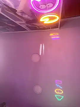 CandyKane06  online show from 11-11-25, 02:06