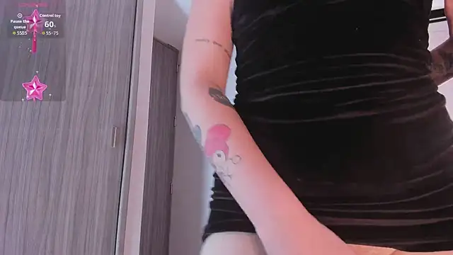 HelenaCole- online show from 12-18-25, 01:37