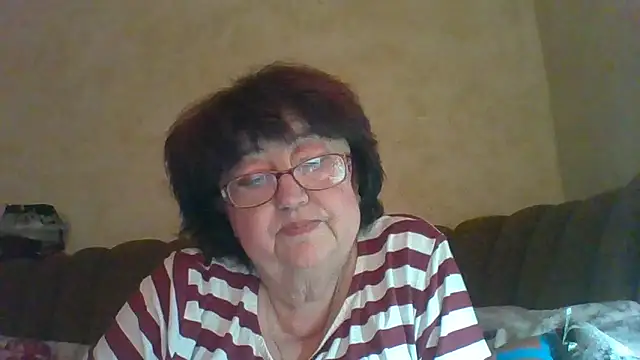 Snapshot of MilaSky5303 chatting on 10-08-25, 11:23 MilaSky5303 online show from 10-08-25, 11:23