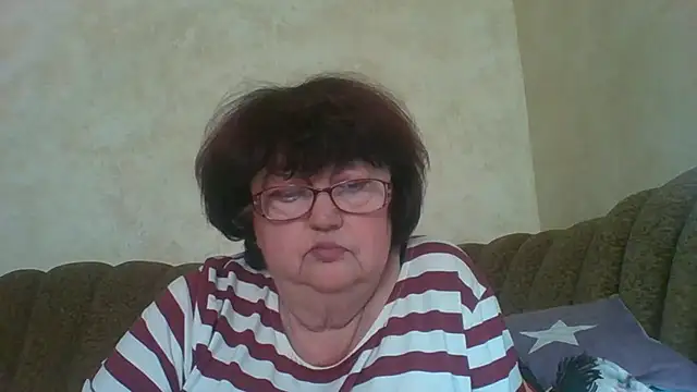 Snapshot of MilaSky5303 chatting on 09-20-25, 01:27 MilaSky5303 online show from 09-20-25, 01:27