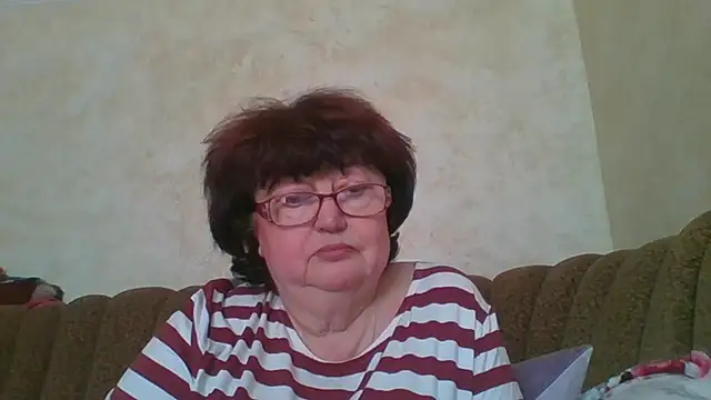 Snapshot of MilaSky5303 chatting on 10-05-25, 10:17 MilaSky5303 online show from 10-05-25, 10:17