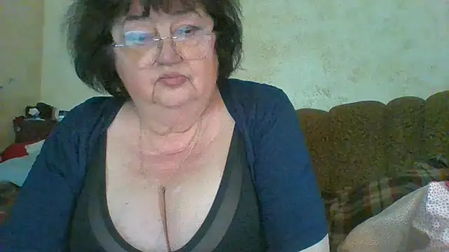 Snapshot of MilaSky5303 chatting on 05-14-26, 02:58 MilaSky5303 online show from 05-14-26, 02:58