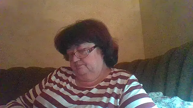 Snapshot of MilaSky5303 chatting on 09-22-25, 04:24 MilaSky5303 online show from 09-22-25, 04:24