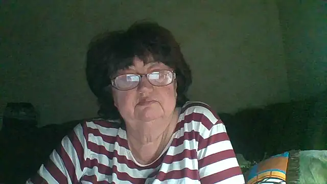 Snapshot of MilaSky5303 chatting on 10-09-25, 04:24 MilaSky5303 online show from 10-09-25, 04:24