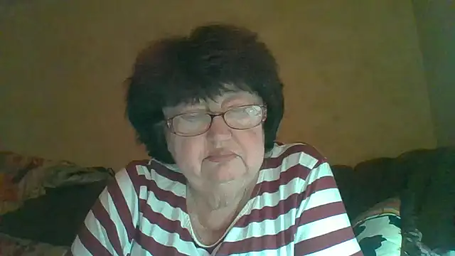 Snapshot of MilaSky5303 chatting on 10-12-25, 08:21 MilaSky5303 online show from 10-12-25, 08:21