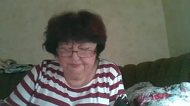 Snapshot of MilaSky5303 chatting on 10-19-25, 09:45 MilaSky5303 online show from 10-19-25, 09:45