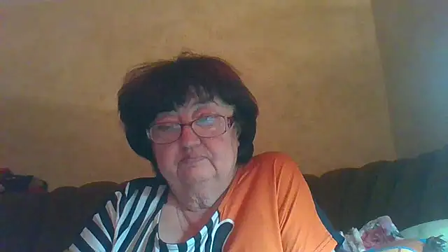 Snapshot of MilaSky5303 chatting on 09-29-25, 08:25 MilaSky5303 online show from 09-29-25, 08:25