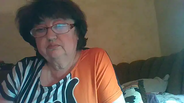 Snapshot of MilaSky5303 chatting on 10-04-25, 08:38 MilaSky5303 online show from 10-04-25, 08:38