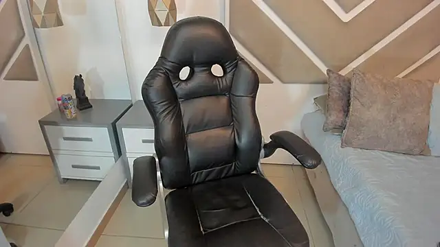 MelodyHanns online show from 03-24-26, 02:55