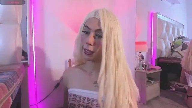 Darlyn tenderhot   online show from 04-12-26, 05:16