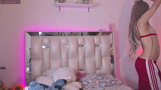 Darlyn tenderhot   online show from 03-15-26, 04:47