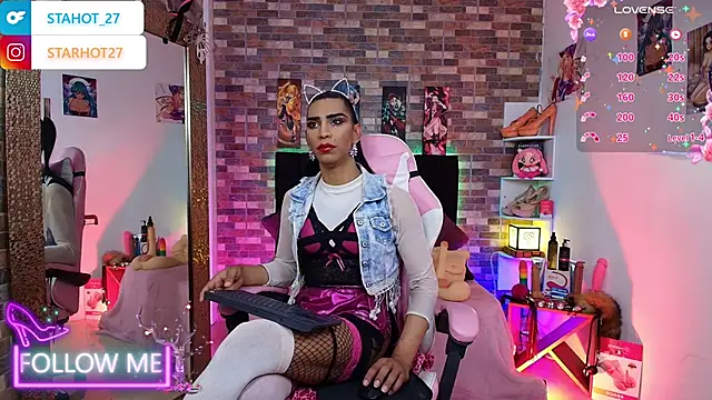 Snapshot of Starhott_ chatting on 10-03-25, 03:57 Starhott online show from 10-03-25, 03:57