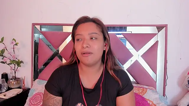 Snapshot of bellalumi chatting on 05-23-26, 03:16 bellalumi online show from 05-23-26, 03:16