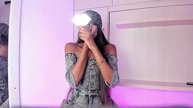 Stefannyevans  online show from 03-05-26, 01:19