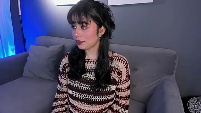 flower smith  online show from 11-24-25, 11:43