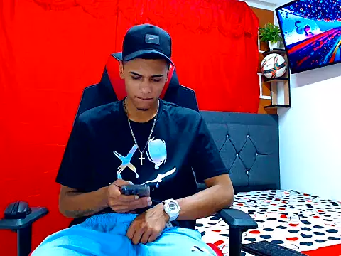 cristian tayron1 online show from 07-18-26, 03:42