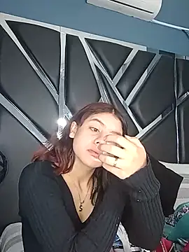 Julieth brown  online show from 09-19-25, 07:29