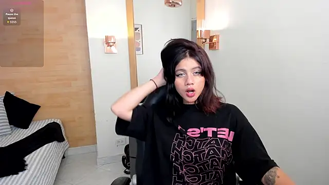 Julieth brown  online show from 09-14-25, 12:27