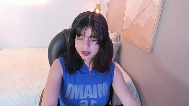 Julieth brown  online show from 10-13-25, 07:48