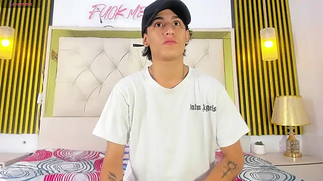 Snapshot of Just18Jake chatting on 09-16-25, 06:20 Just18Jake online show from 09-16-25, 06:20