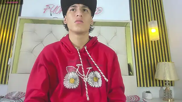 Snapshot of Just18Jake chatting on 09-14-25, 06:19 Just18Jake online show from 09-14-25, 06:19