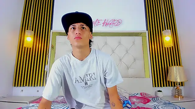 Snapshot of Just18Jake chatting on 09-19-25, 06:23 Just18Jake online show from 09-19-25, 06:23