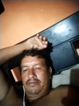 Snapshot of colombiano198720 chatting on 10-08-25, 10:39 colombiano198720 online show from 10-08-25, 10:39