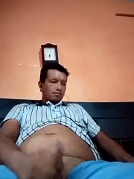 colombiano198720 online show from 12-22-25, 12:05