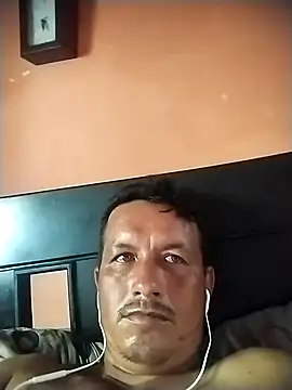 Snapshot of colombiano198720 chatting on 09-19-25, 07:29 colombiano198720 online show from 09-19-25, 07:29
