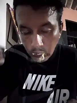 colombiano198720 online show from 12-23-25, 01:38