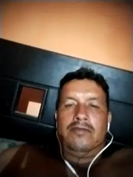 Snapshot of colombiano198720 chatting on 09-21-25, 01:44 colombiano198720 online show from 09-21-25, 01:44