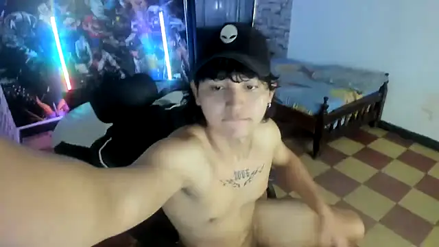 Snapshot of Dan_cristancho chatting on 10-19-25, 01:58 Dan cristancho online show from 10-19-25, 01:58