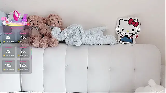 LuLu-Moon online show from 11-17-25, 04:49