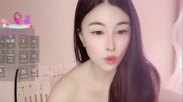 Snapshot of LuLu-Moon chatting on 09-11-25, 02:06 LuLu-Moon online show from 09-11-25, 02:06