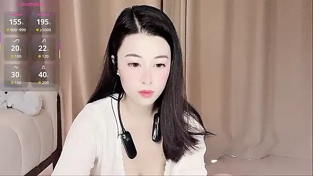 Snapshot of LuLu-Moon chatting on 10-18-25, 07:21 LuLu-Moon online show from 10-18-25, 07:21