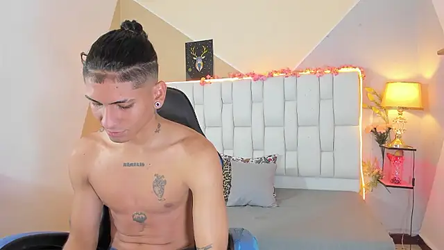 Adan Oriol online show from 01-12-26, 03:57