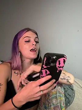 ittybittymeryssa online show from 11-18-25, 06:17
