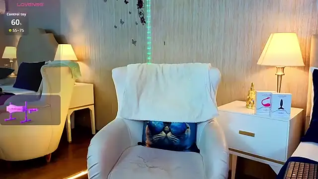 ScarleetJonson online show from 12-22-25, 07:36