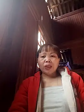  YooY  online show from 11-23-25, 02:10