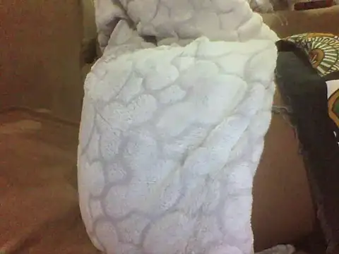 Moongodessy online show from 10-21-25, 05:29