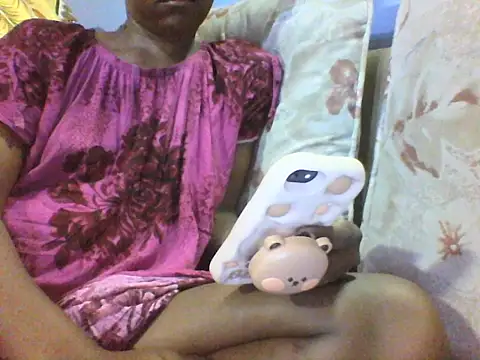 Moongodessy online show from 02-25-26, 05:40