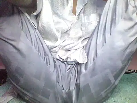 Moongodessy online show from 12-16-25, 07:12