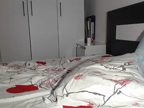 petite danielle online show from 07-02-26, 10:05