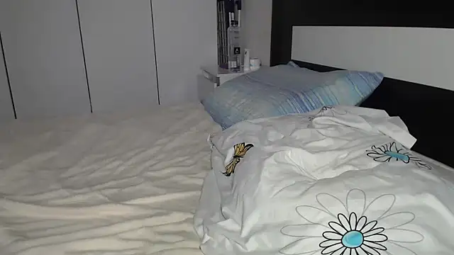 petite danielle online show from 02-16-26, 08:35